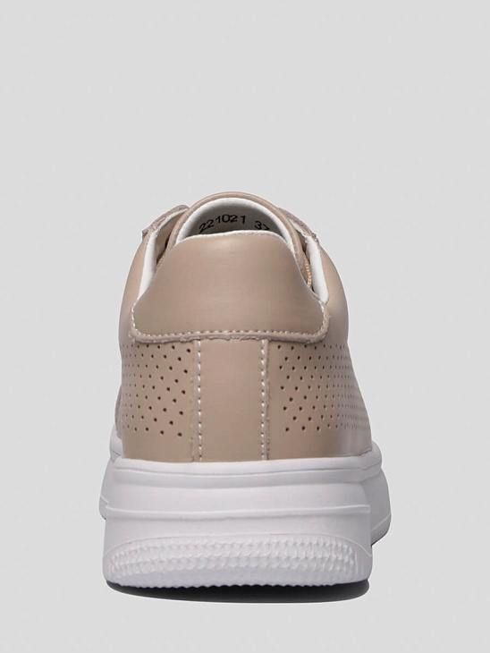 Mesh sneakers