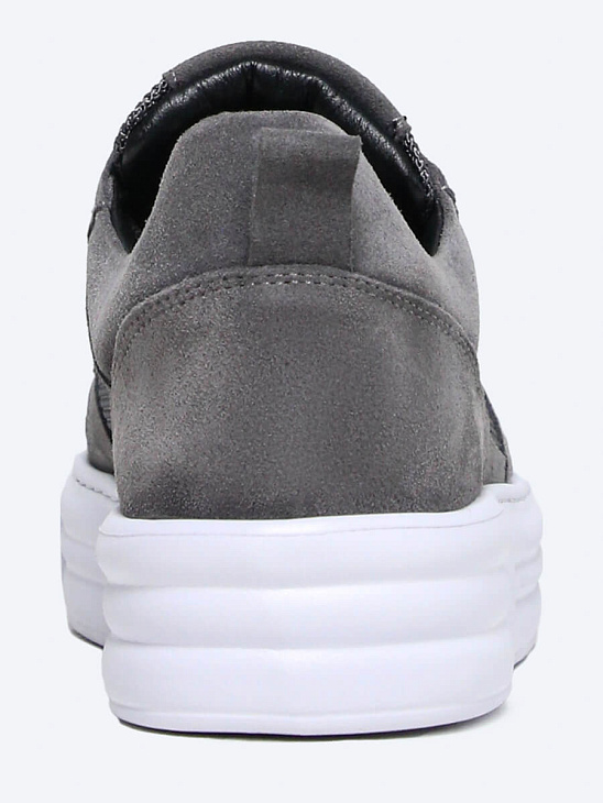 Mesh sneakers