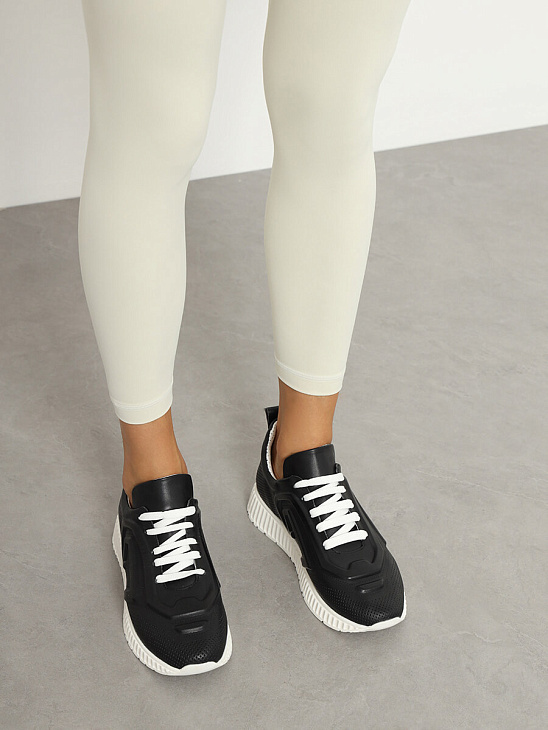 Mesh sneakers