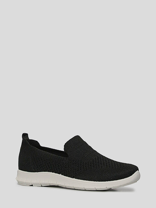 Slip ons