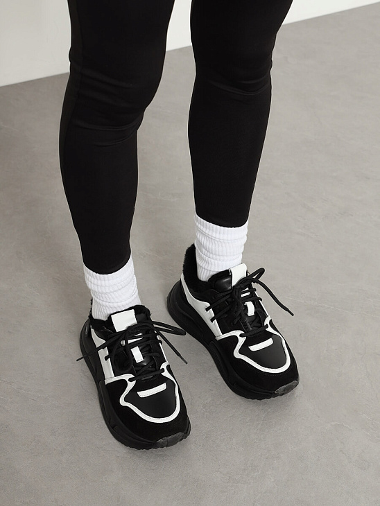 Mesh sneakers