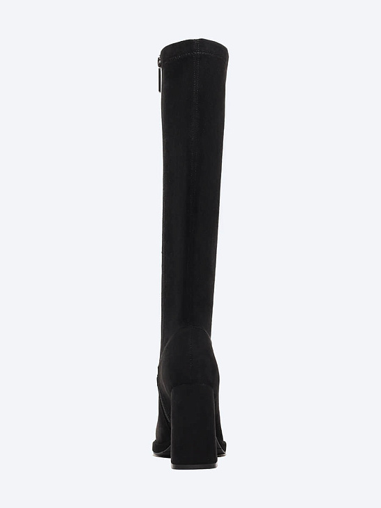 Knee boots