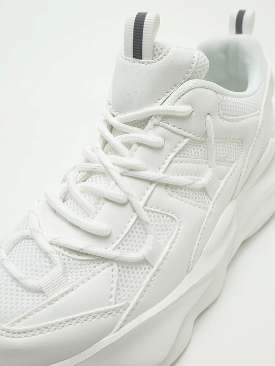 Mesh sneakers