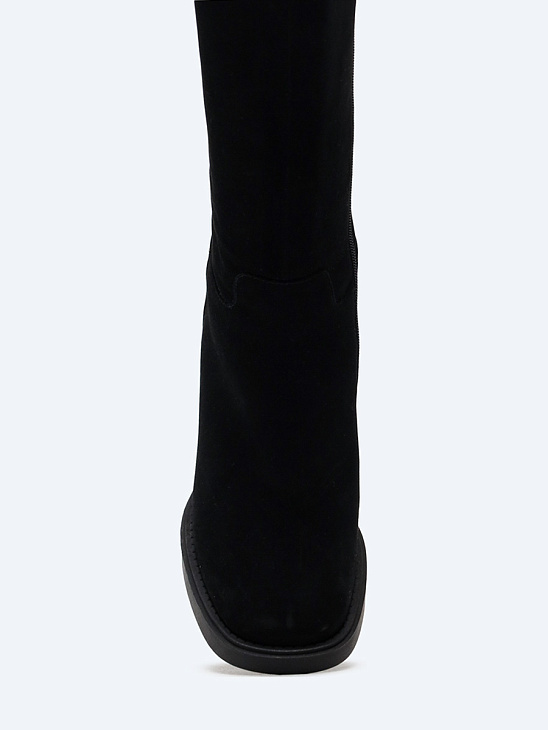 Knee boots