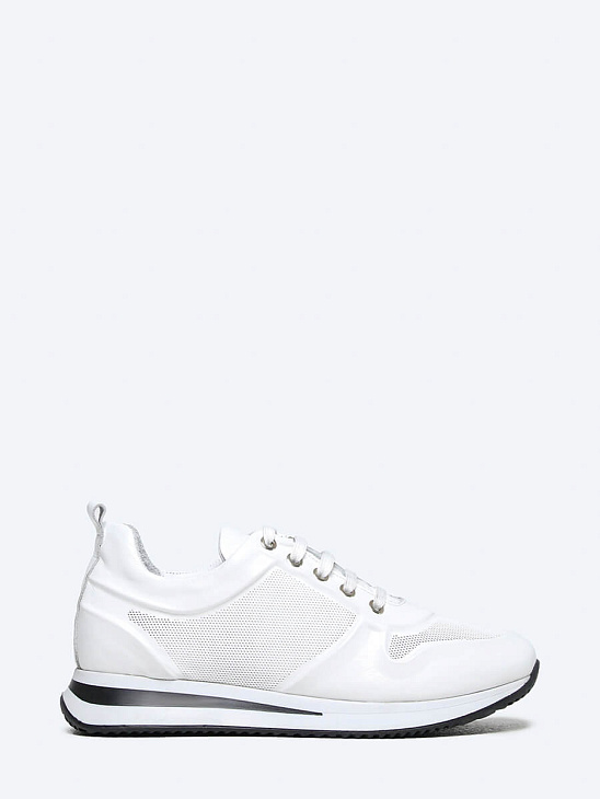 Mesh sneakers