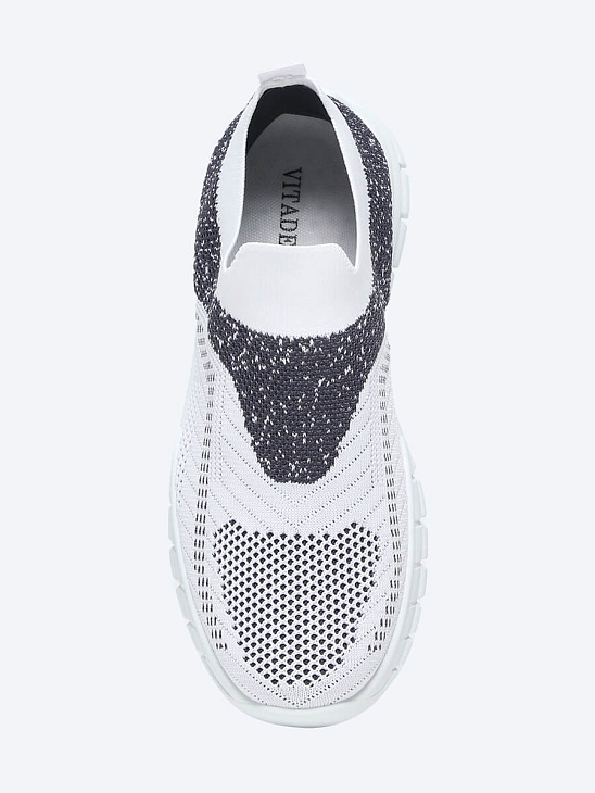 Mesh sneakers