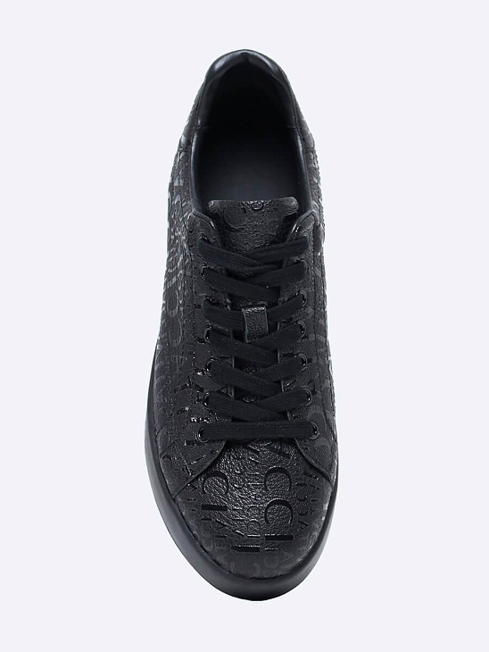 Mesh sneakers