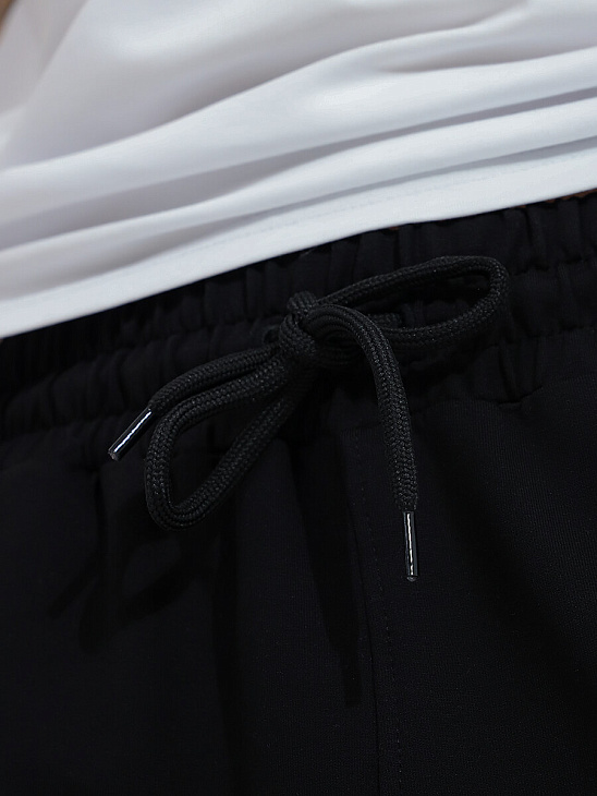 Athletic pants