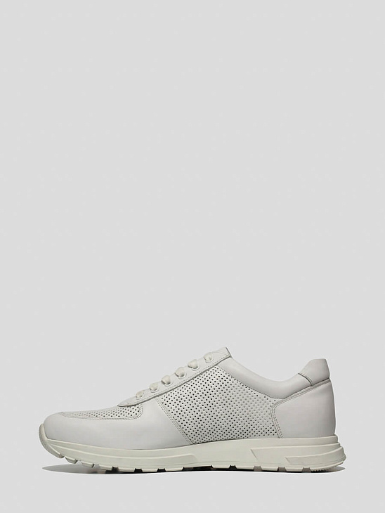 Mesh sneakers