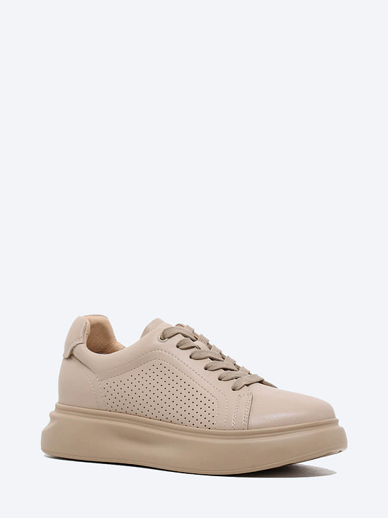 Mesh sneakers