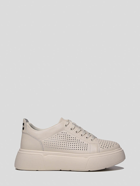 Mesh sneakers