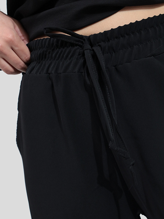 Athletic pants