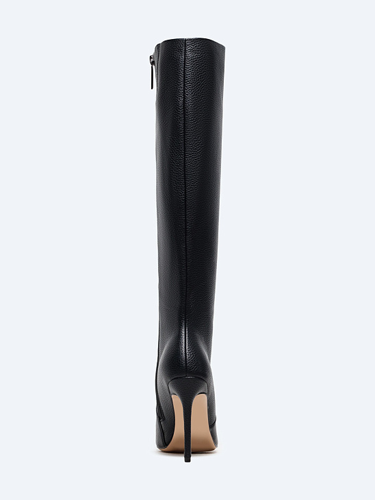 Knee boots