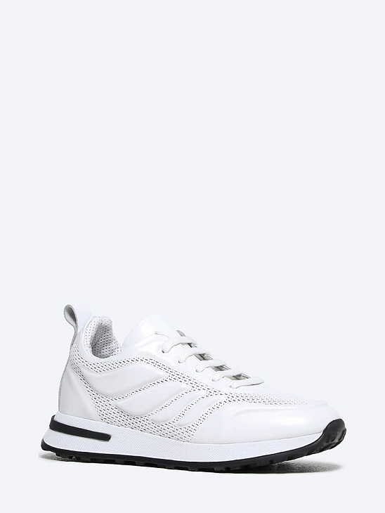 Mesh sneakers