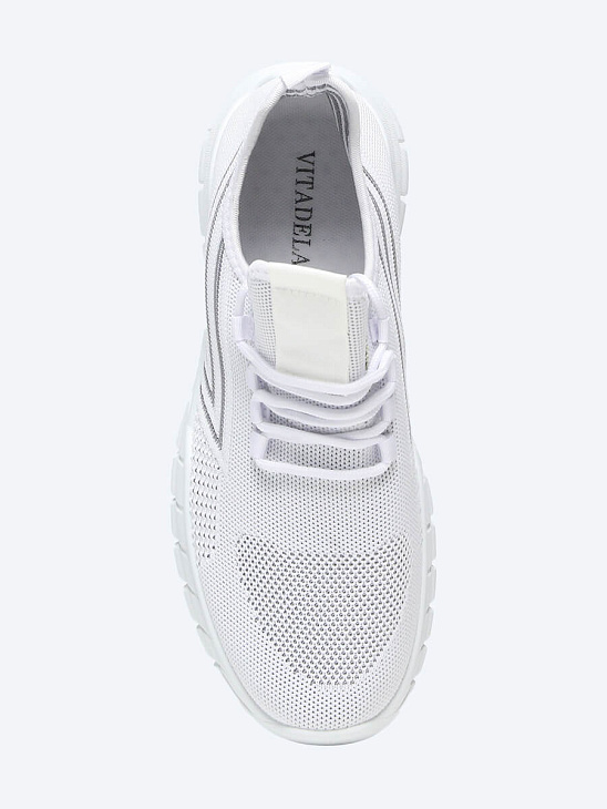 Mesh sneakers