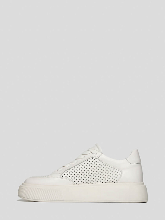 Mesh sneakers