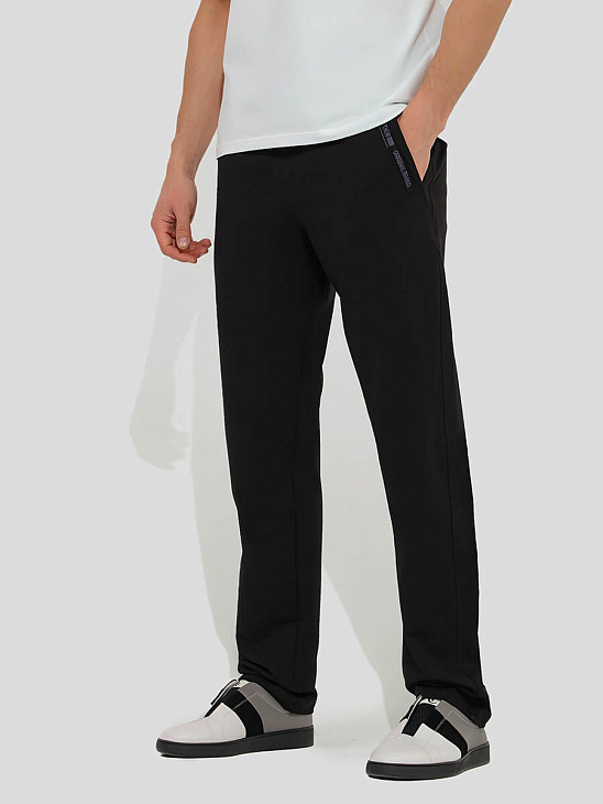 Athletic pants