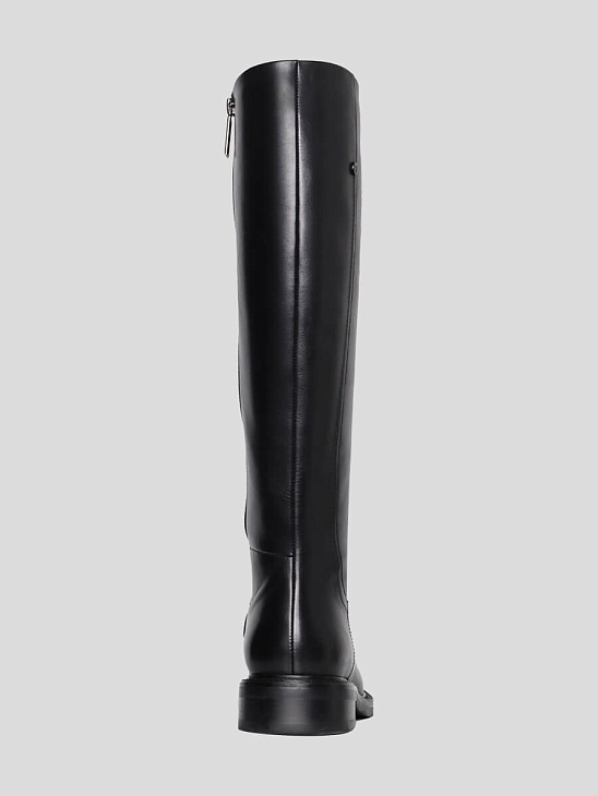 Knee boots