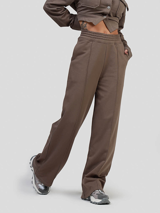 Athletic pants