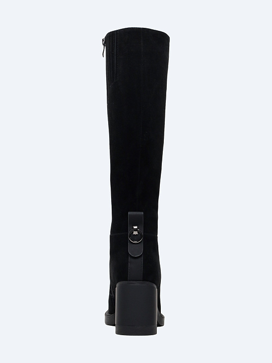 Knee boots