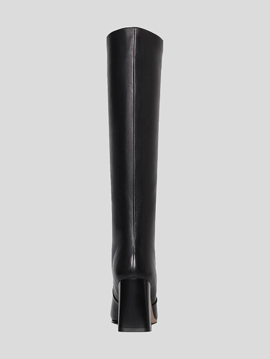 Knee boots