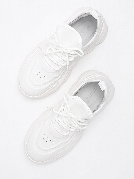 Mesh sneakers