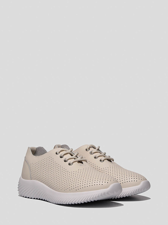 Mesh sneakers