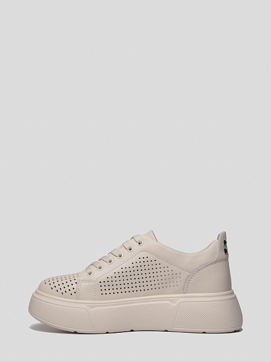 Mesh sneakers