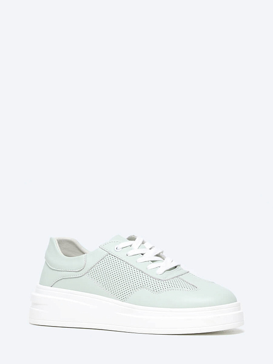 Mesh sneakers