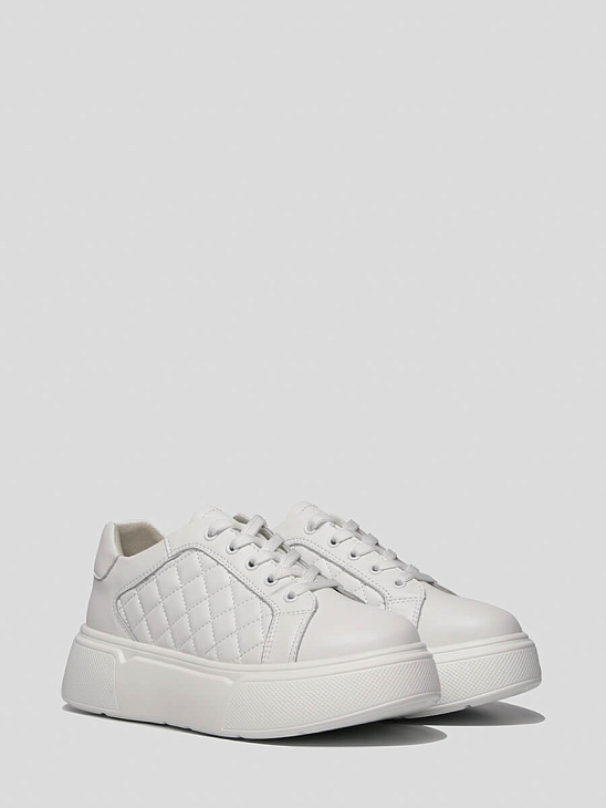 Mesh sneakers